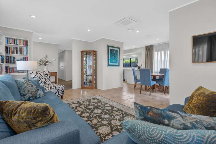 34 Stewart Gibson Place Manurewa_5