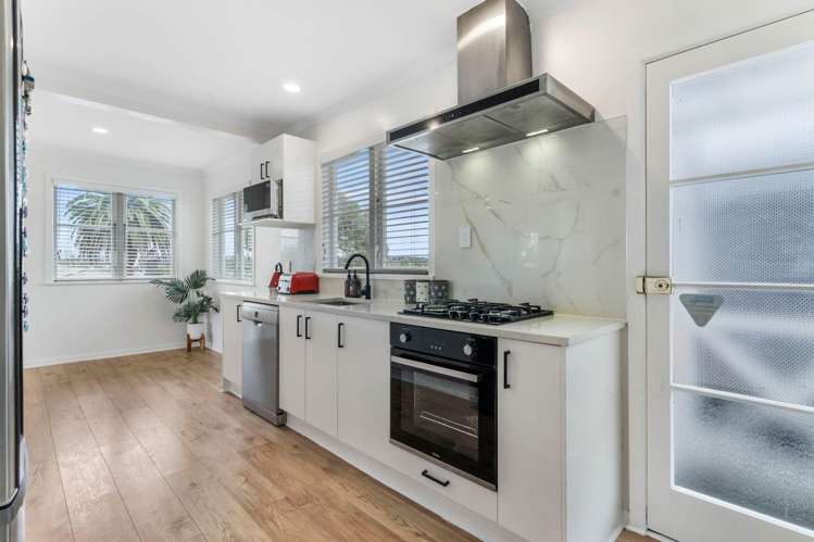 35 Fairclough Road Beach Haven_1