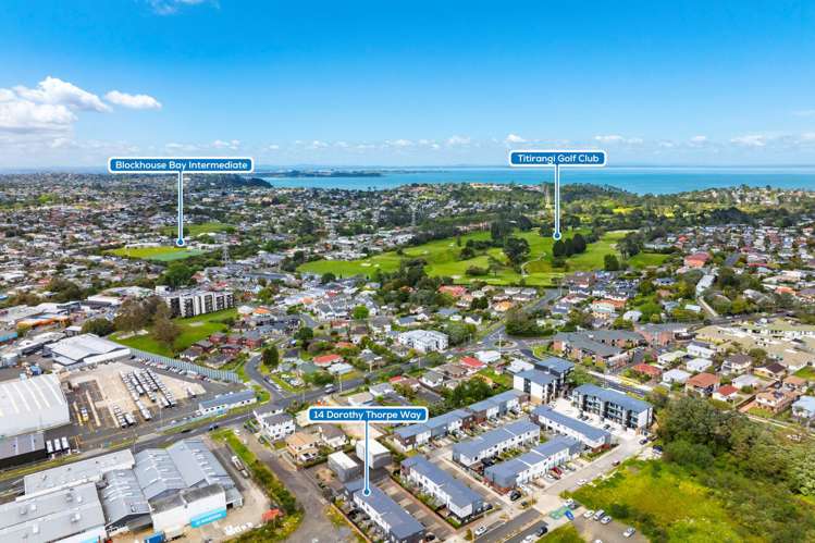 14 Dorothy Thorpe Way New Lynn_12