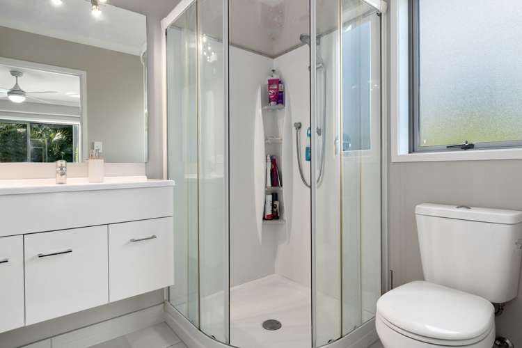 5h Winiata Street Brookfield_13