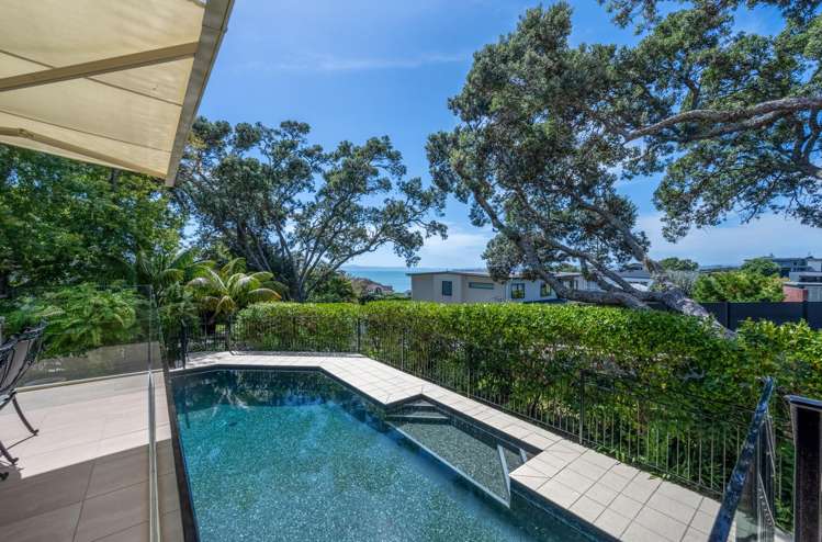 2 Glenoaks Rise Mellons Bay_16