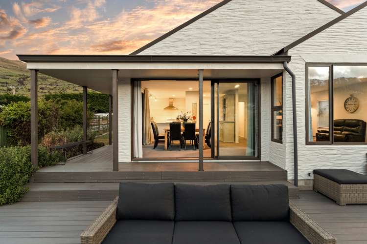 379 Peninsula Road Kelvin Heights_10