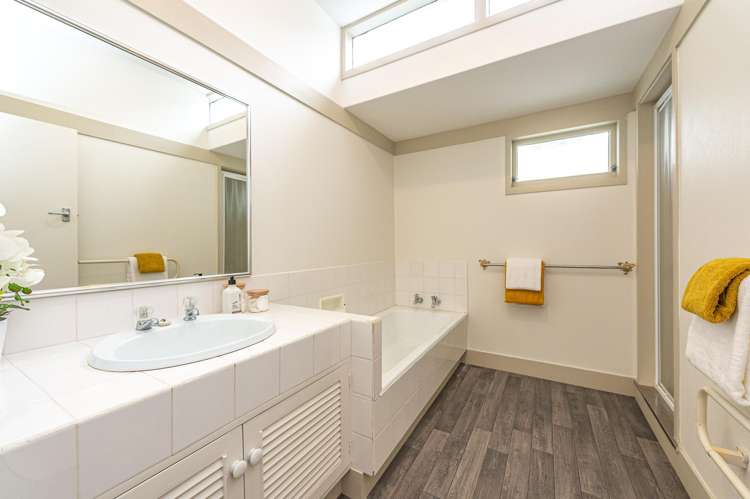 8b Brassey Road Saint Johns Hill_20