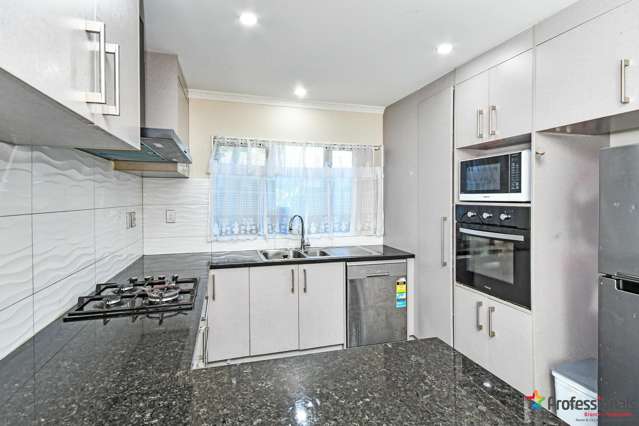 5d Clendon Place Manurewa_1