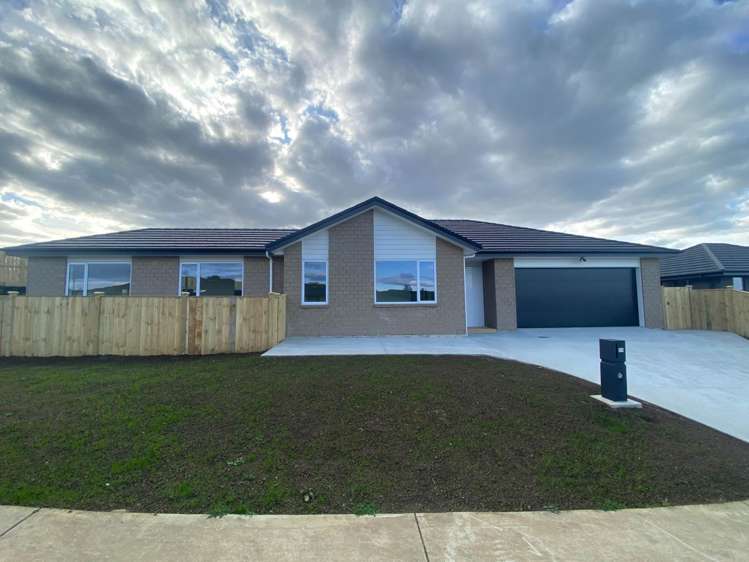 24 Bathurst Crescent_0