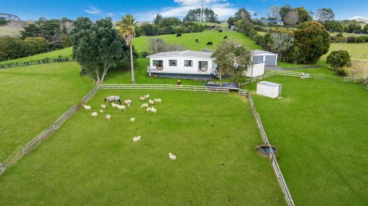 24B Eggleton Road Patumahoe_13