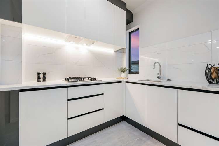 10 Uru Drive Flat Bush_8