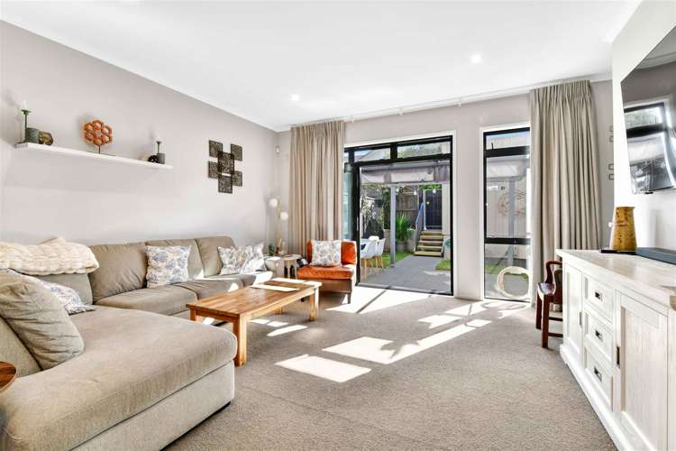 117 Bonair Crescent Silverdale_11