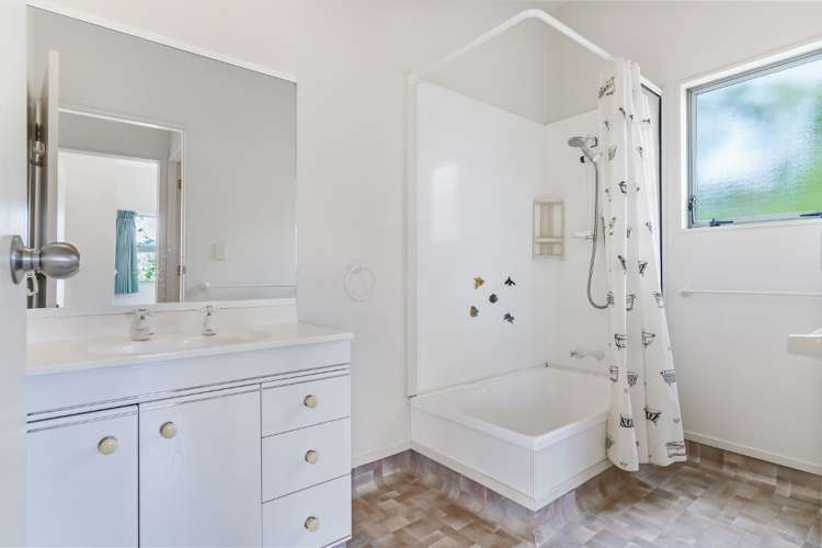 115 Pohutukawa Crescent Whangamata_15