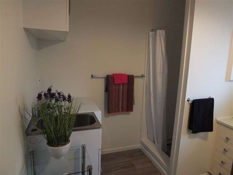 2/4 Molesworth Place Somerfield_6