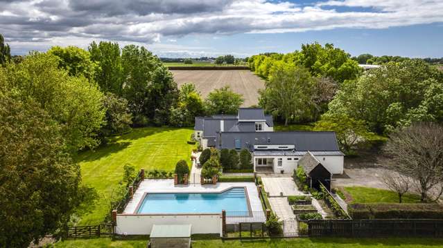 'Lochiel' - 105 Longlands Road West Longlands_2