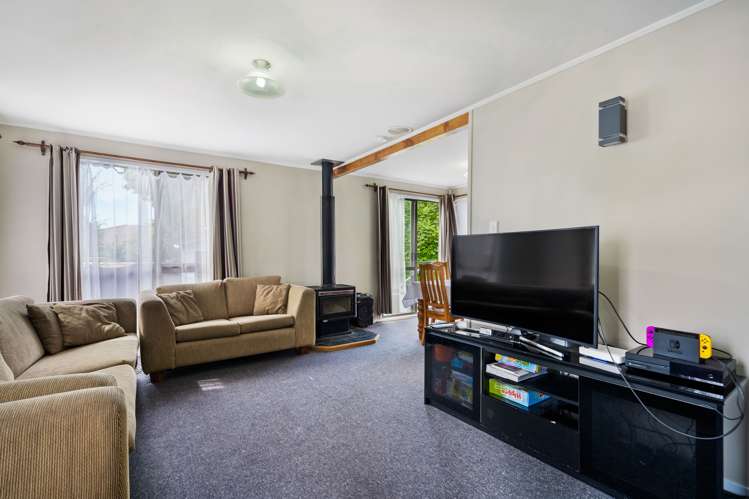 89 Saint Annes Crescent Wattle Downs_8