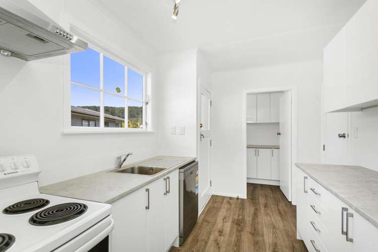 37 Momona Street Wainuiomata_7