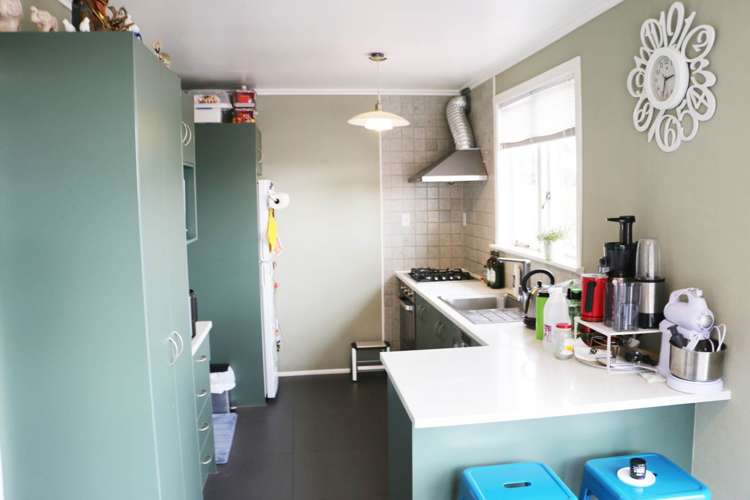 8 Mcfadzean Drive Blockhouse Bay_7