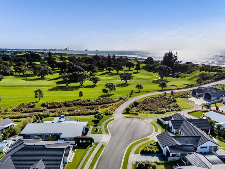 6 Pebble Beach Court Waiwhakaiho_52