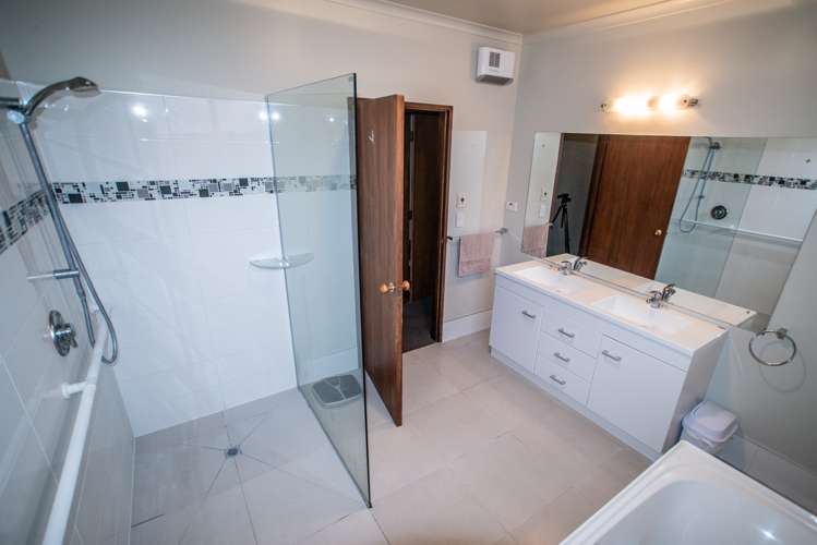 2 Lanes Road Alexandra_14