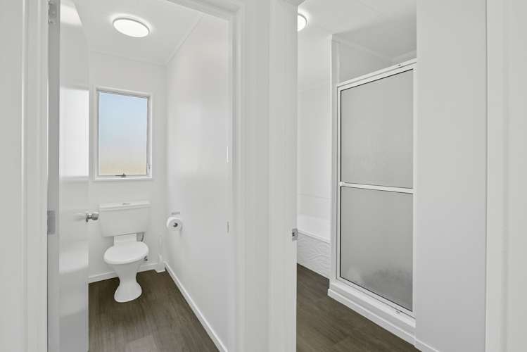 2/12 Matangi Street Stoke_12