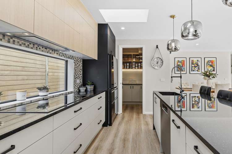 9 Porokaiwhiri Street Crofton Downs_11