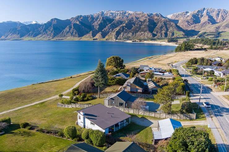 262 Lakeview terrace, Lake Hawea, Central Otago