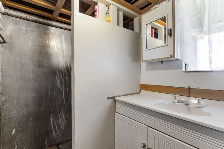 321 Barrowclough Road Whangamata_10