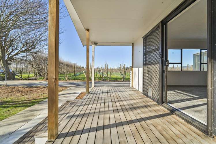 25 Stock Road Pakipaki_4