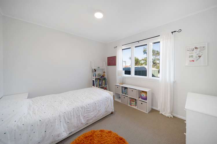 3/8 Jennifer Place Papatoetoe_12