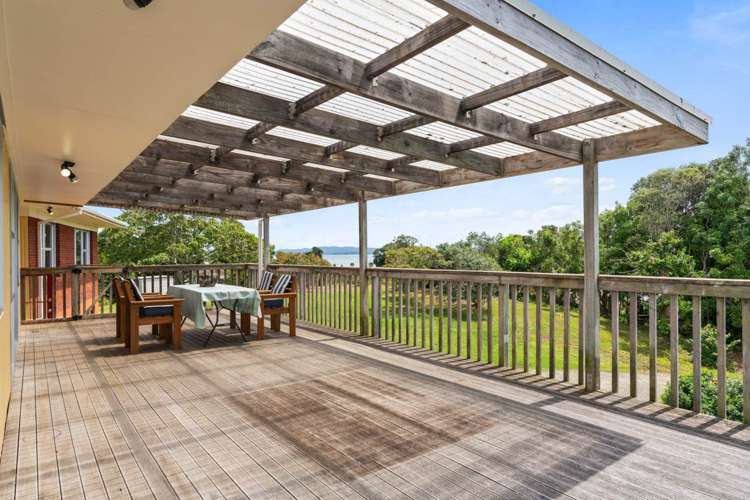 28 Pyle Road West One Tree Point_15