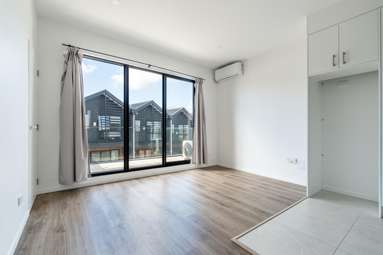 8/233 Great North Road_4