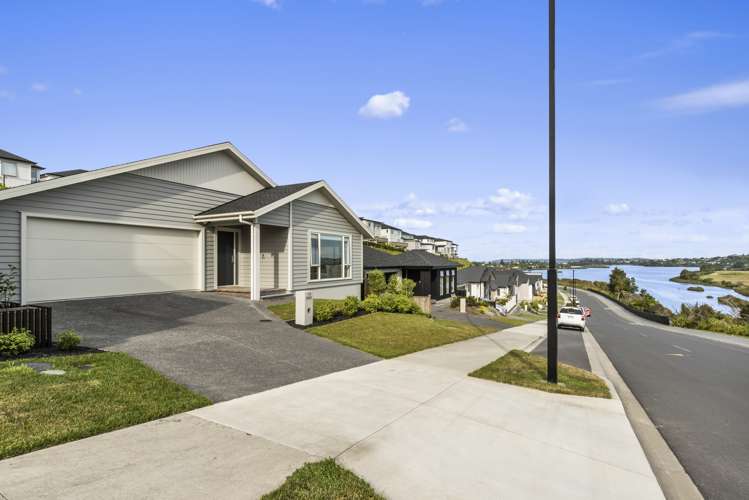 158 Arran Point Parade Orewa_14