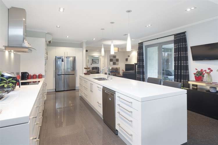 220 Lower Styx Road Bottle Lake_5