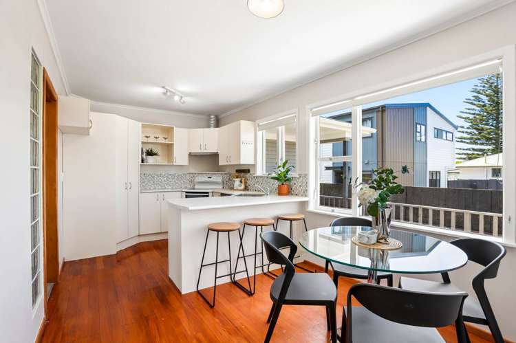 90 Gloria Avenue Te Atatu Peninsula_4
