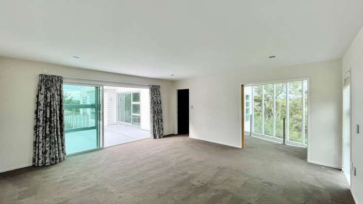 77 James Paige Lane Riverhead_10