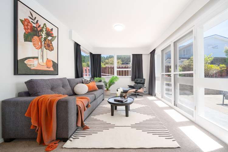 82 Larsen Crescent Tawa_3