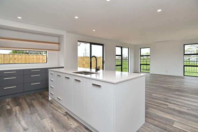 21 Malaga Crescent Harewood_9