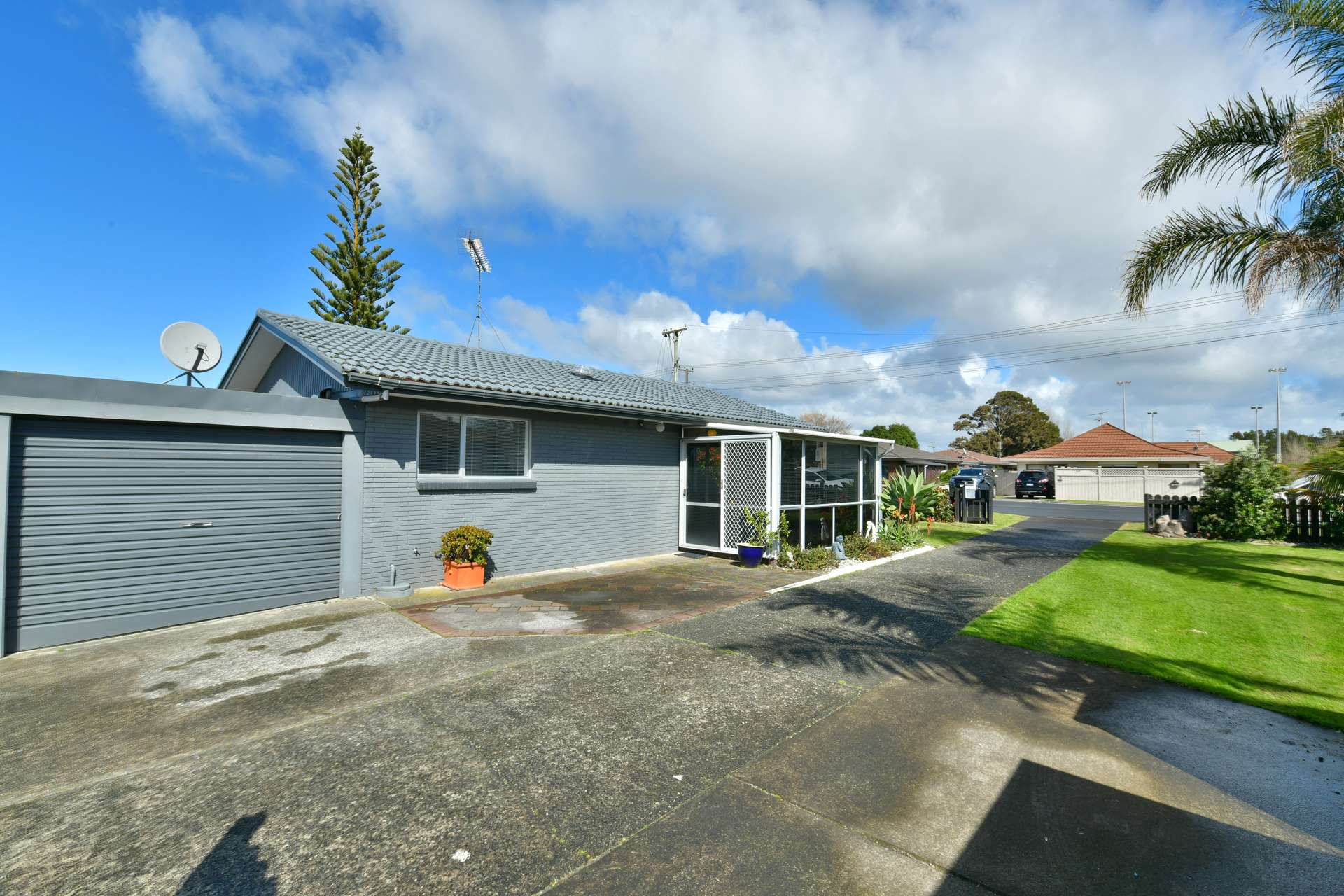 1/127 Centreway Road Orewa_0