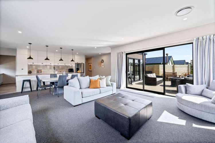 25 Richfield Drive Waikiwi_5