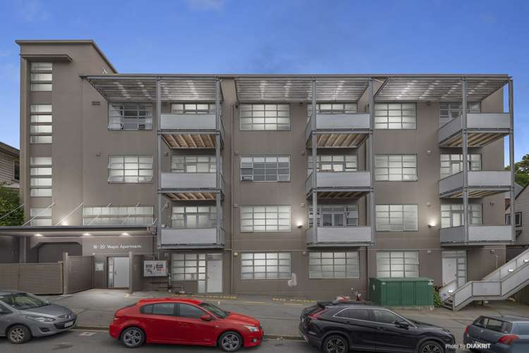 402/20 Hanson Street Mount Cook_8