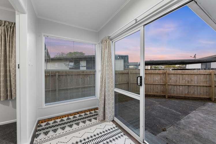 7 McBurney Place Mangere East_11