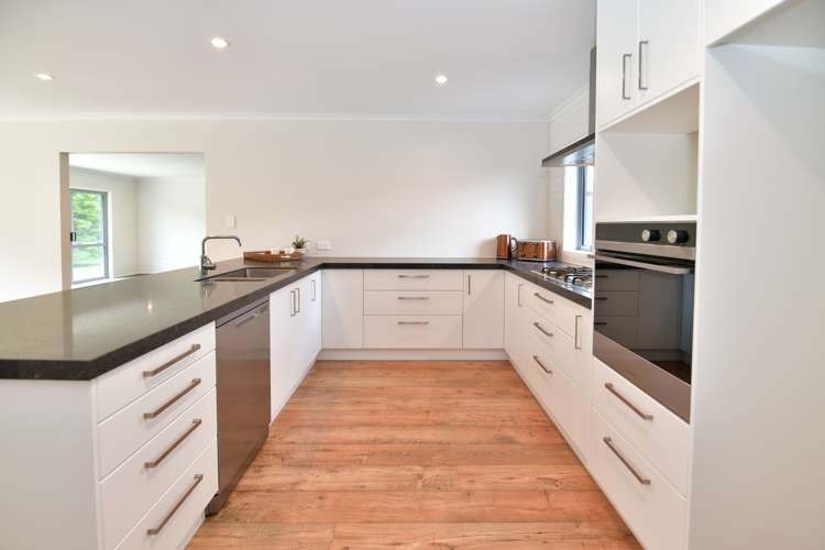 318 Upper Waiwera Road Puhoi_9