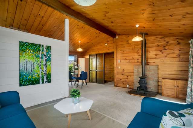 2/8 Chichester Drive Rosehill_1