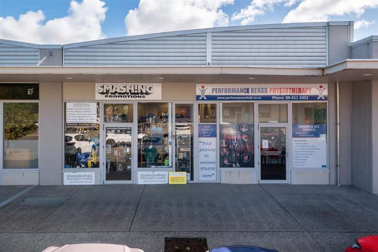 Unit, B8 5/19 Factory Road Waimauku_1