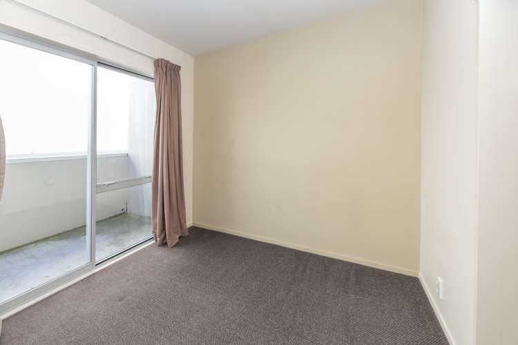 6/40 Hayton Road Wigram_7