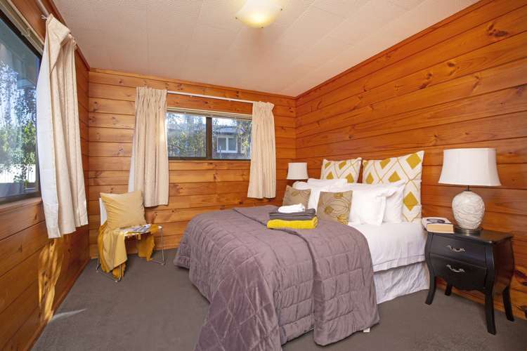 50 Lexington Drive Botany Downs_13