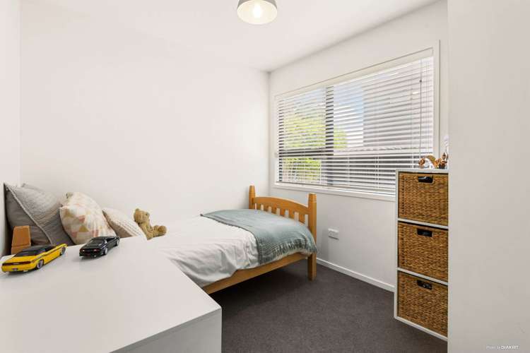 2/41 Jacaranda Avenue Beach Haven_26