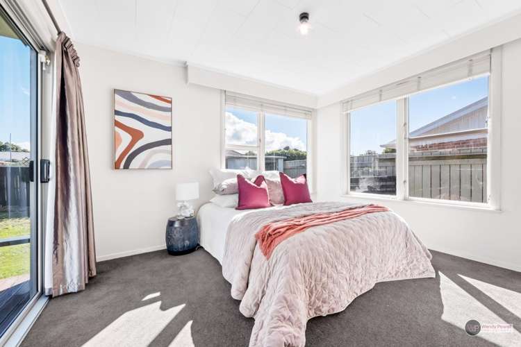  1 Beecham Grove Epuni_7