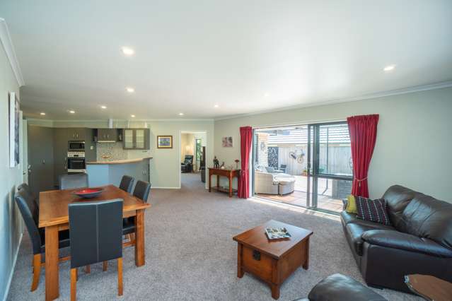 147 Pacific Drive Fitzherbert_2