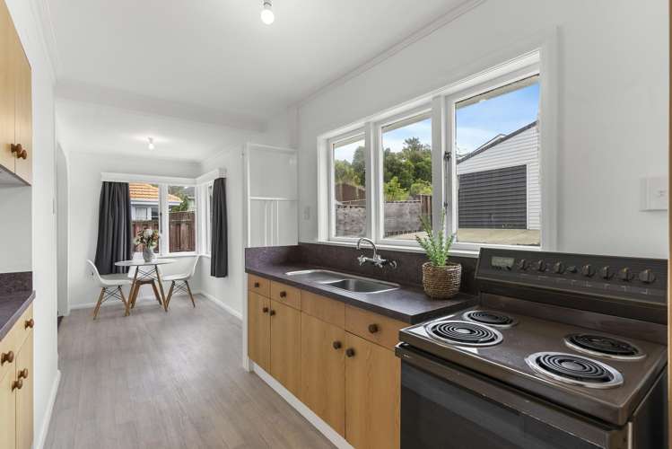 197 Miromiro Road Normandale_2