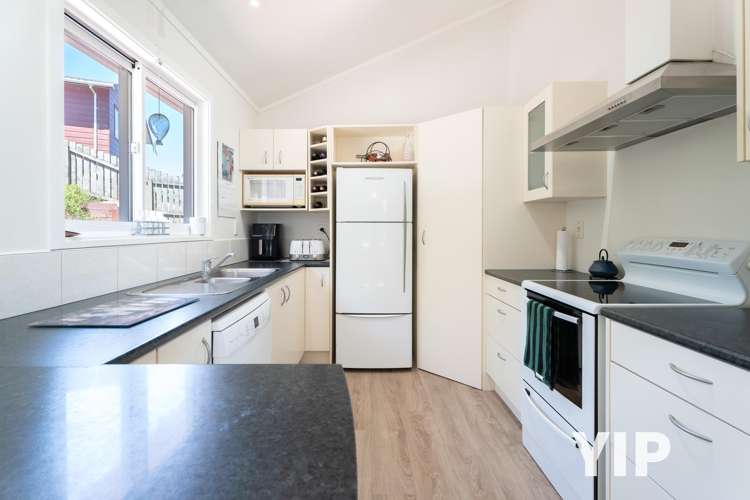 18 Mandeville Crescent Grenada Village_5