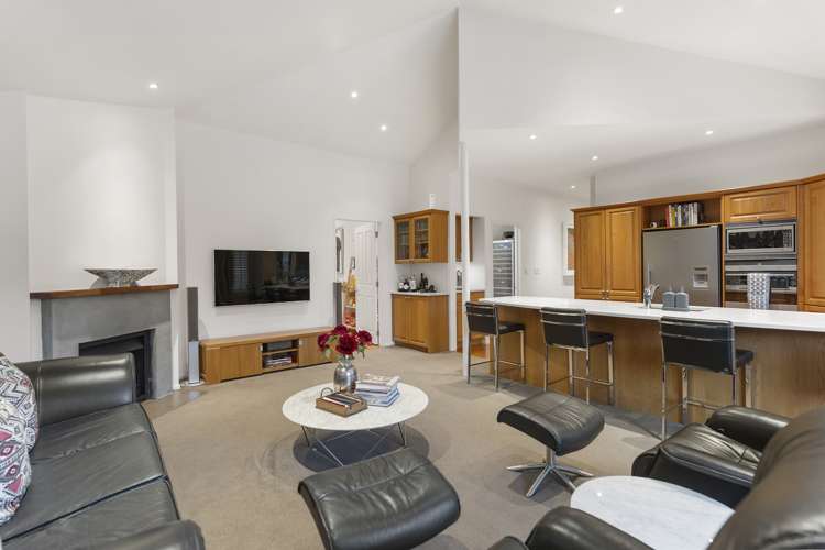 3 Shipherds Close Epsom_5