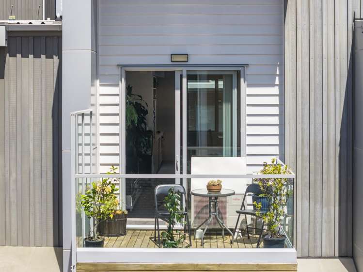 26 Ceramic Lane New Lynn_2